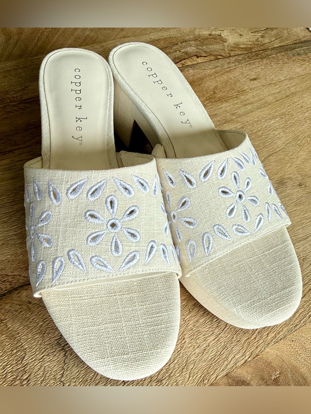 Copper Key Cream Embroidered Platform Sandals Women’s 10